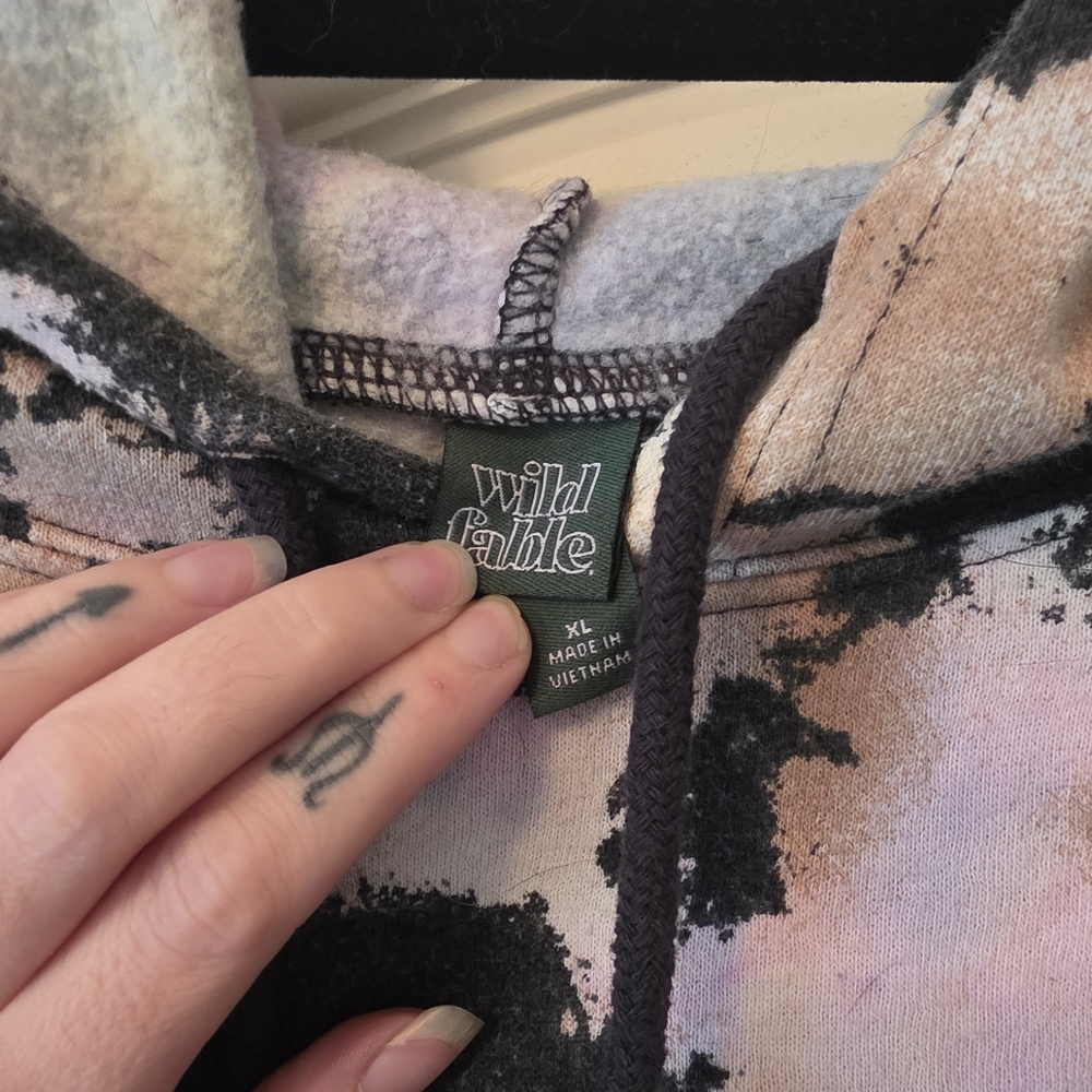 wild fable Tie-Dye Cropped Hoodie - Picture 3 of 10